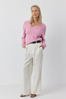  Luxe Cashmere V Neck Sweater - Pink Melange
