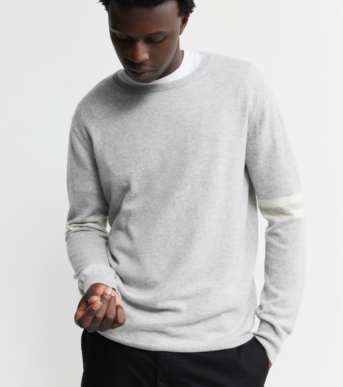 Mens Cashmere Crew Stripe Sleeve - Grey Melange/Cream
