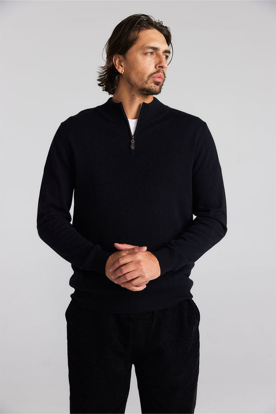 Mens Essential Cashmere 1/4 Zip Sweater - Black/Navy