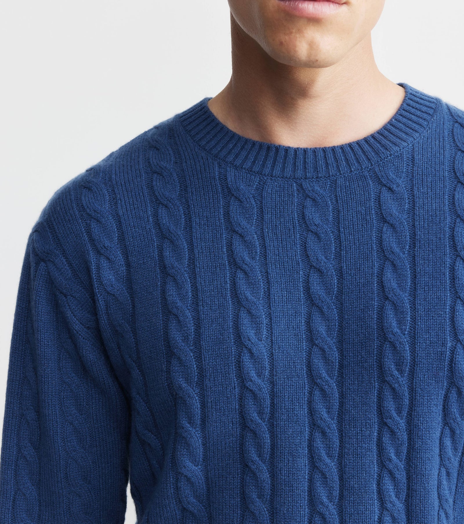 Mens Cashmere Cable Crew Sweater - Indigo