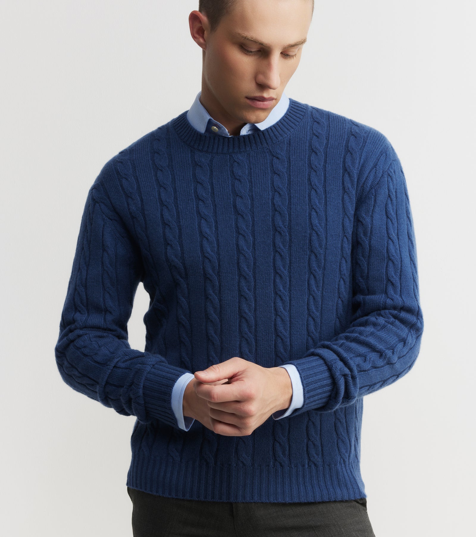 Mens Cashmere Cable Crew Sweater - Indigo