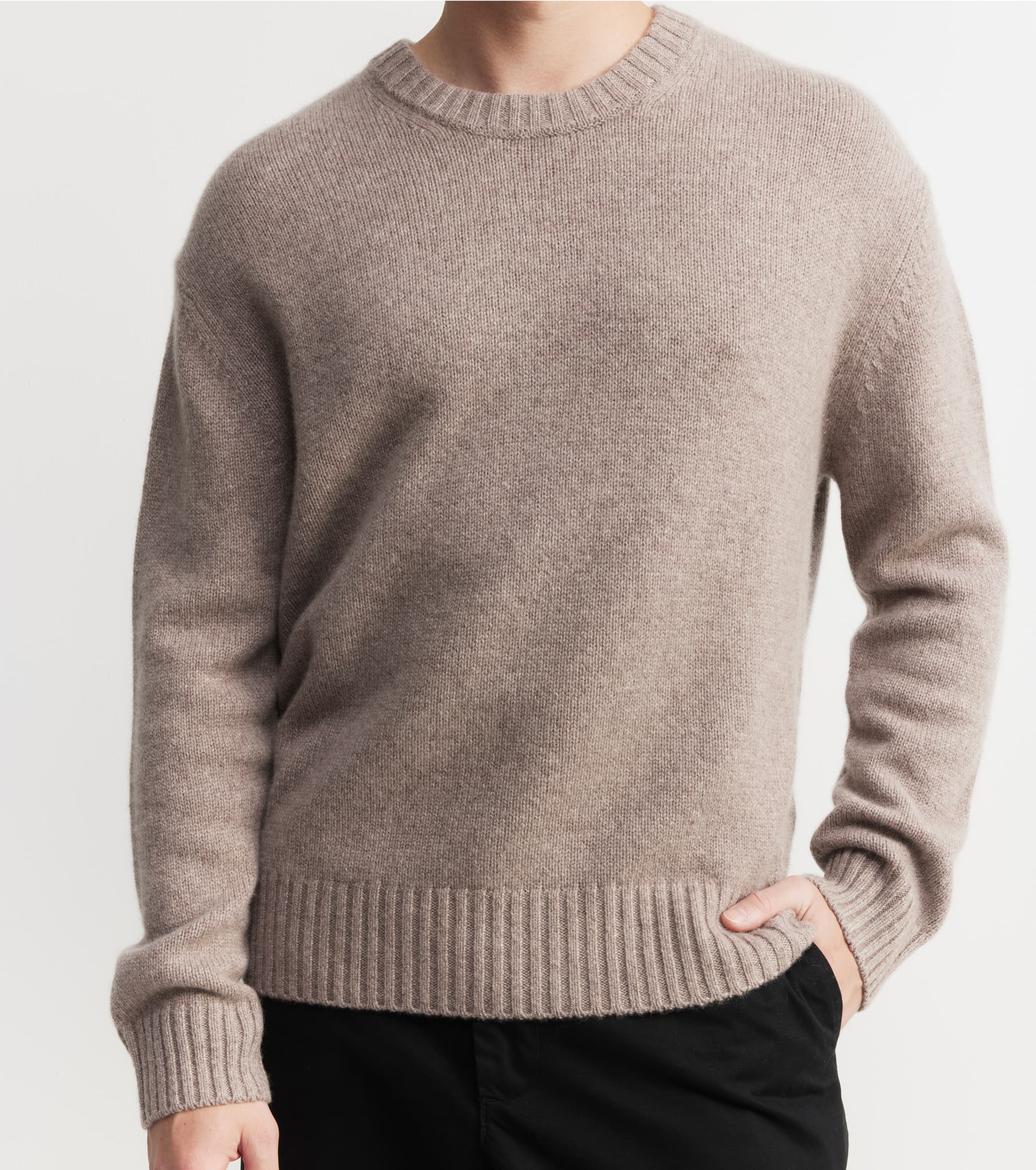 Mens Cashmere Relaxed Crew - Walnut