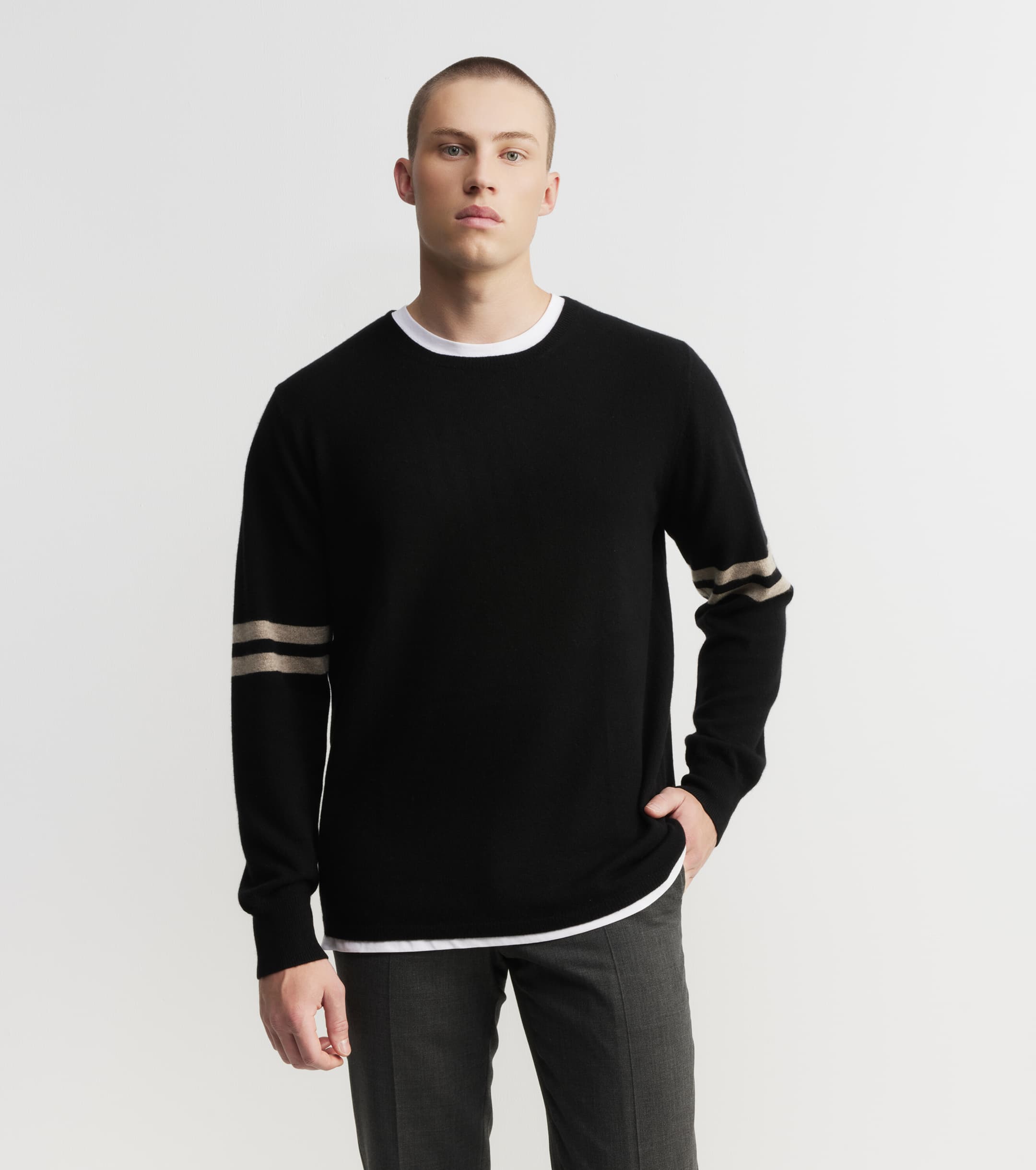 Mens Cashmere Crew Stripe Sleeve - Black/Birch