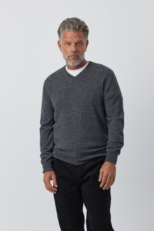  Mens Essential Cashmere V Sweater - Charcoal Donegal