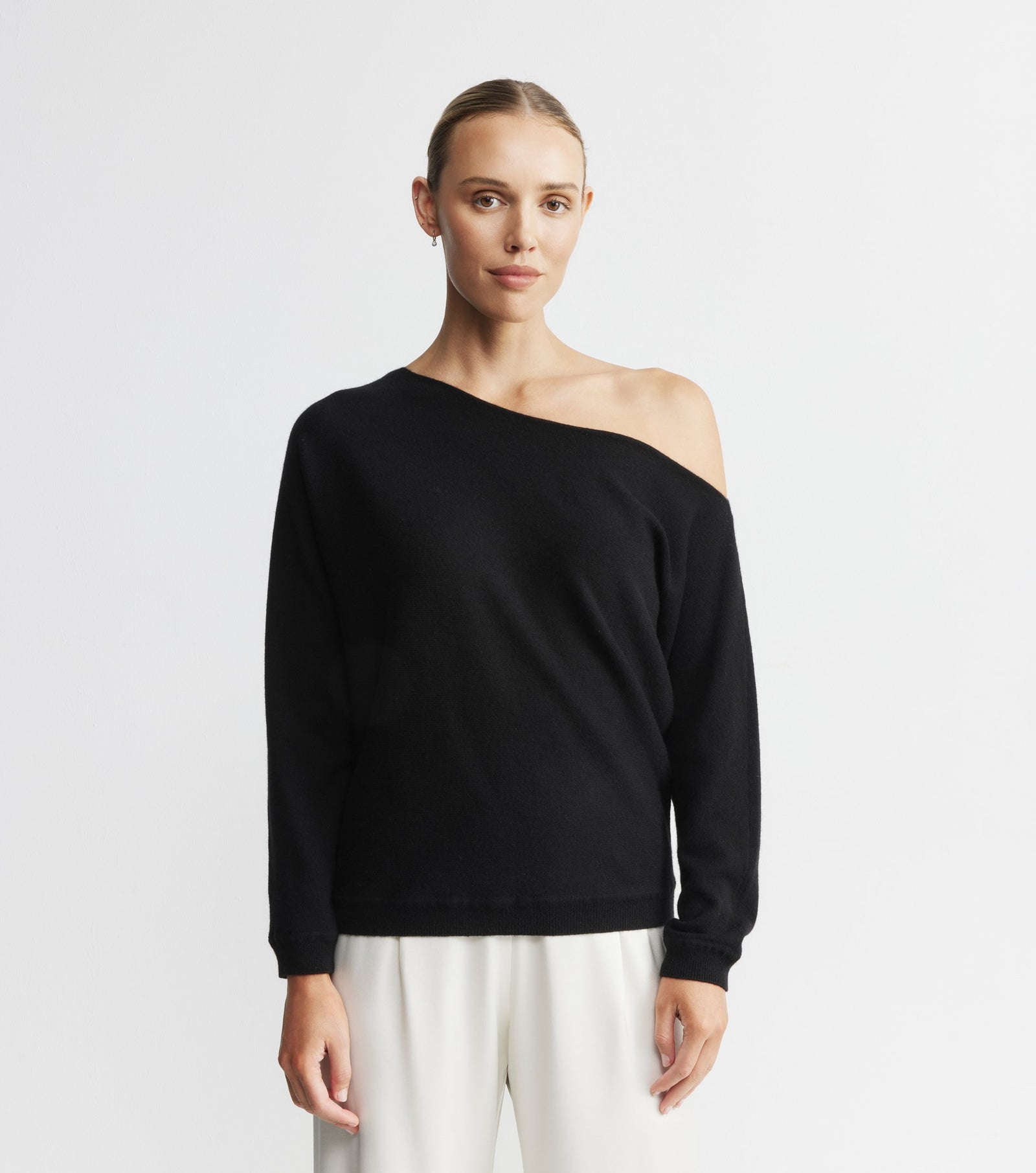 Cashmere Off Shoulder Sweater - Black