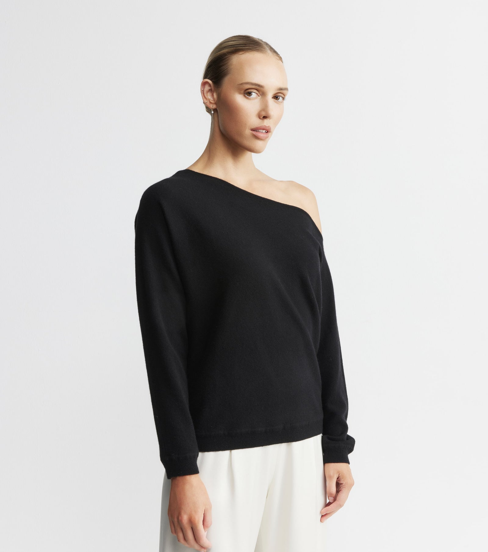 Cashmere Off Shoulder Sweater - Black