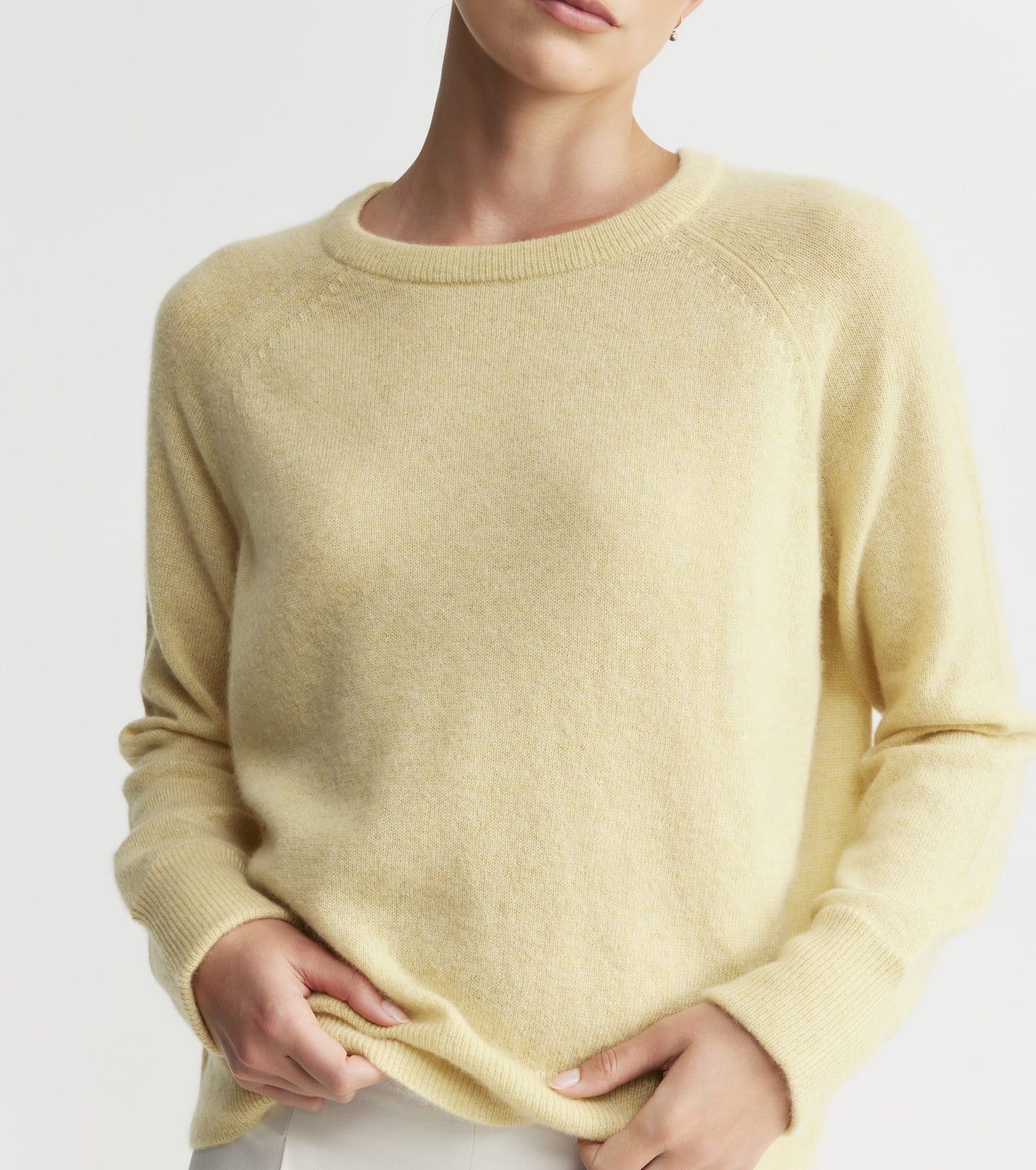 Cashmere Featherweight Raglan Crew - Butter Melange