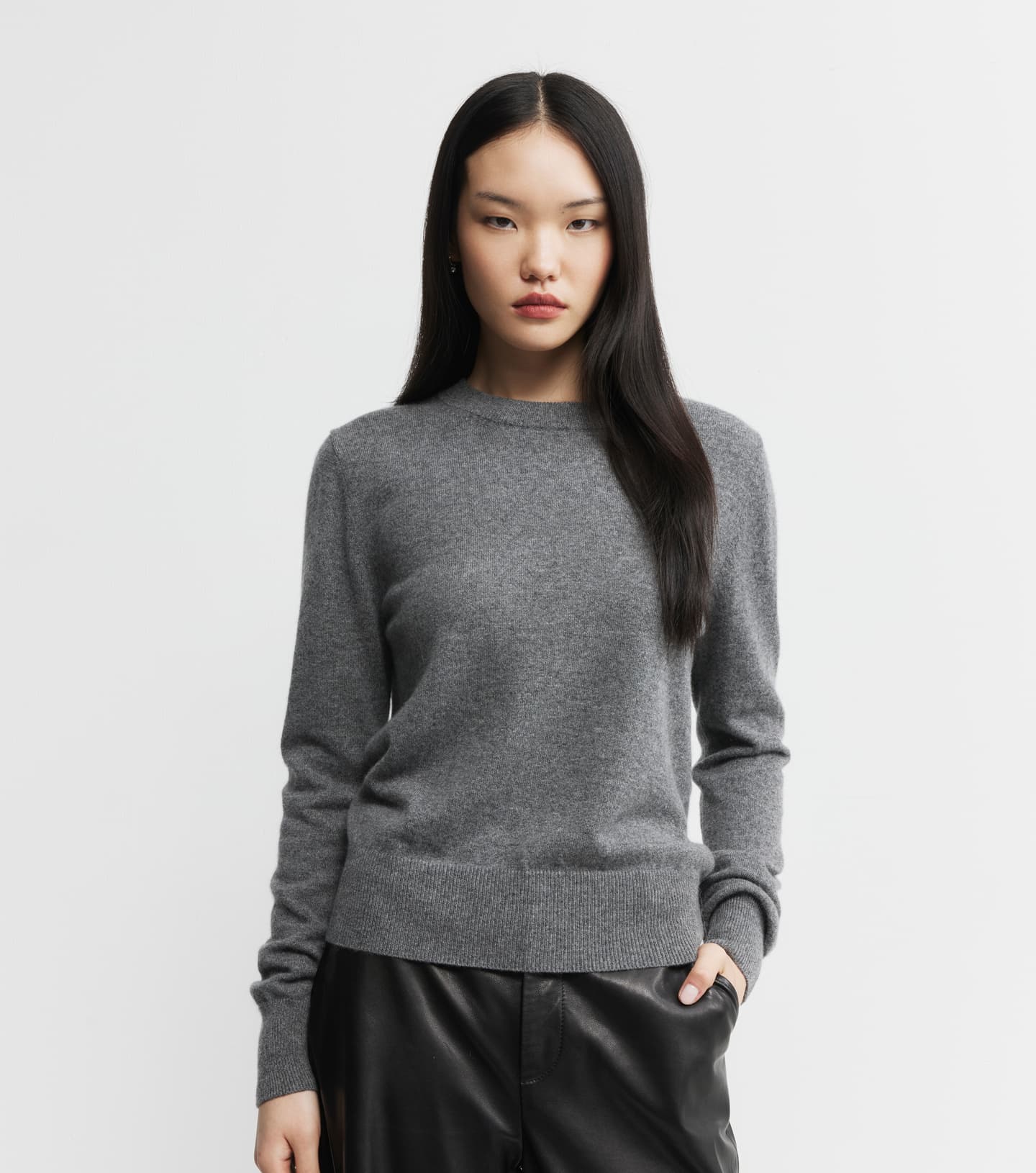Essential Cashmere Rib Crew Sweater - Graphite