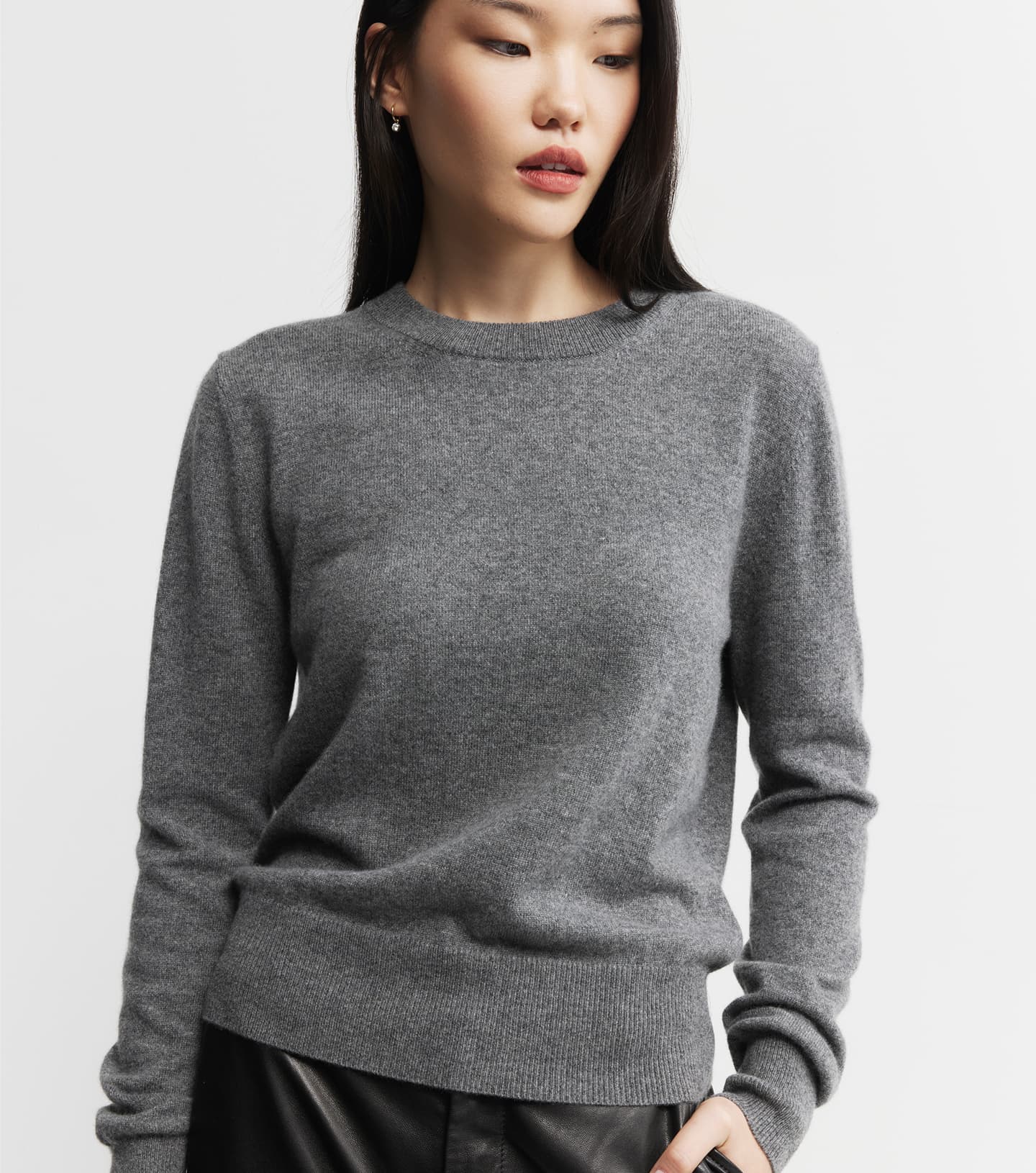 Essential Cashmere Rib Crew Sweater - Graphite