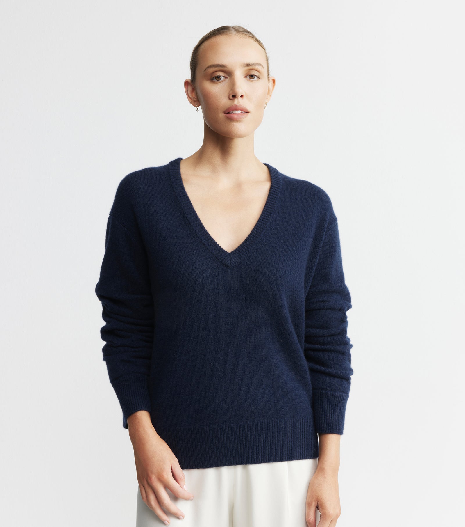 Cashmere V Neck with Ruched Sleeve - Navy