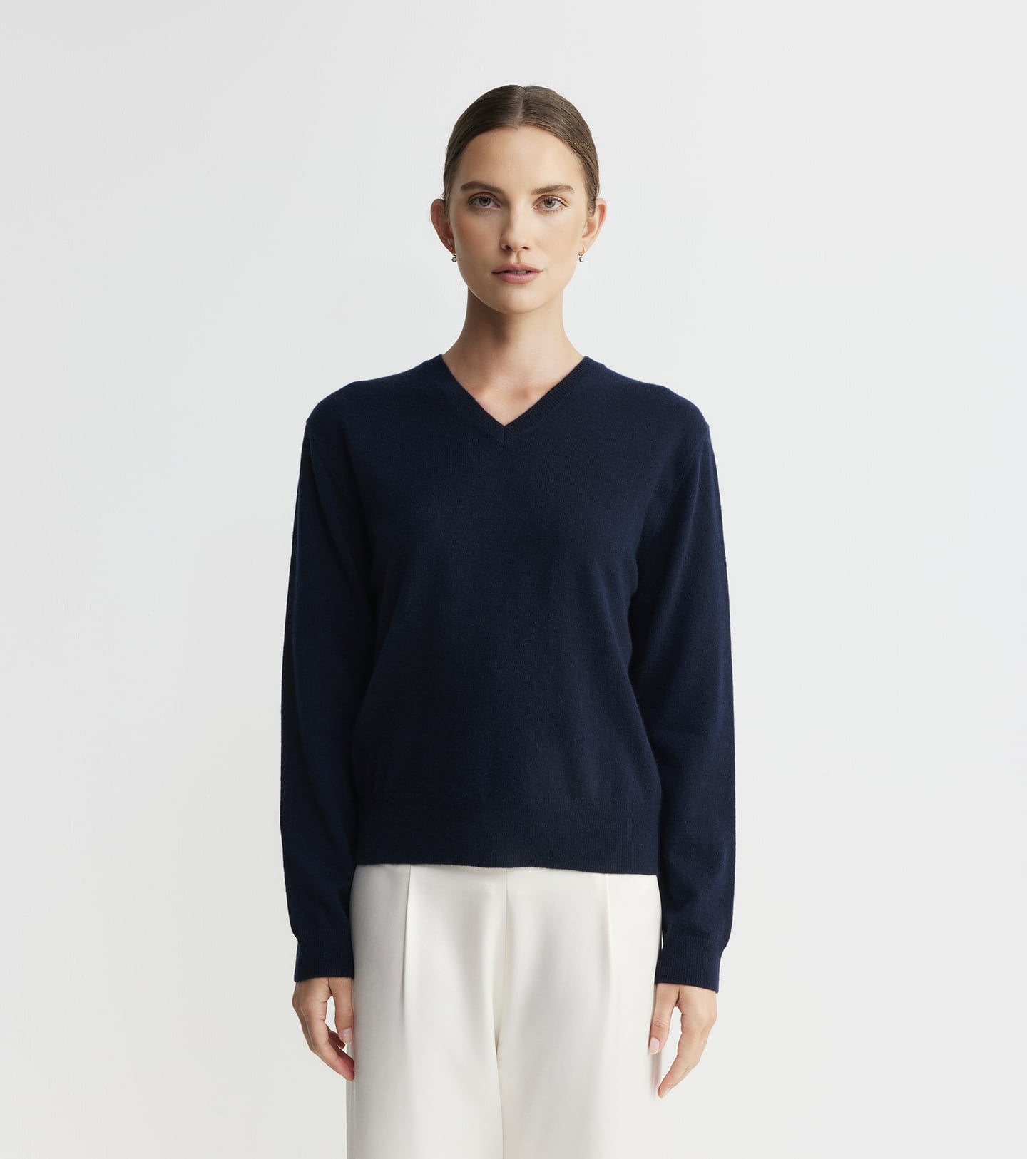 Signature Cashmere V-Neck - Navy