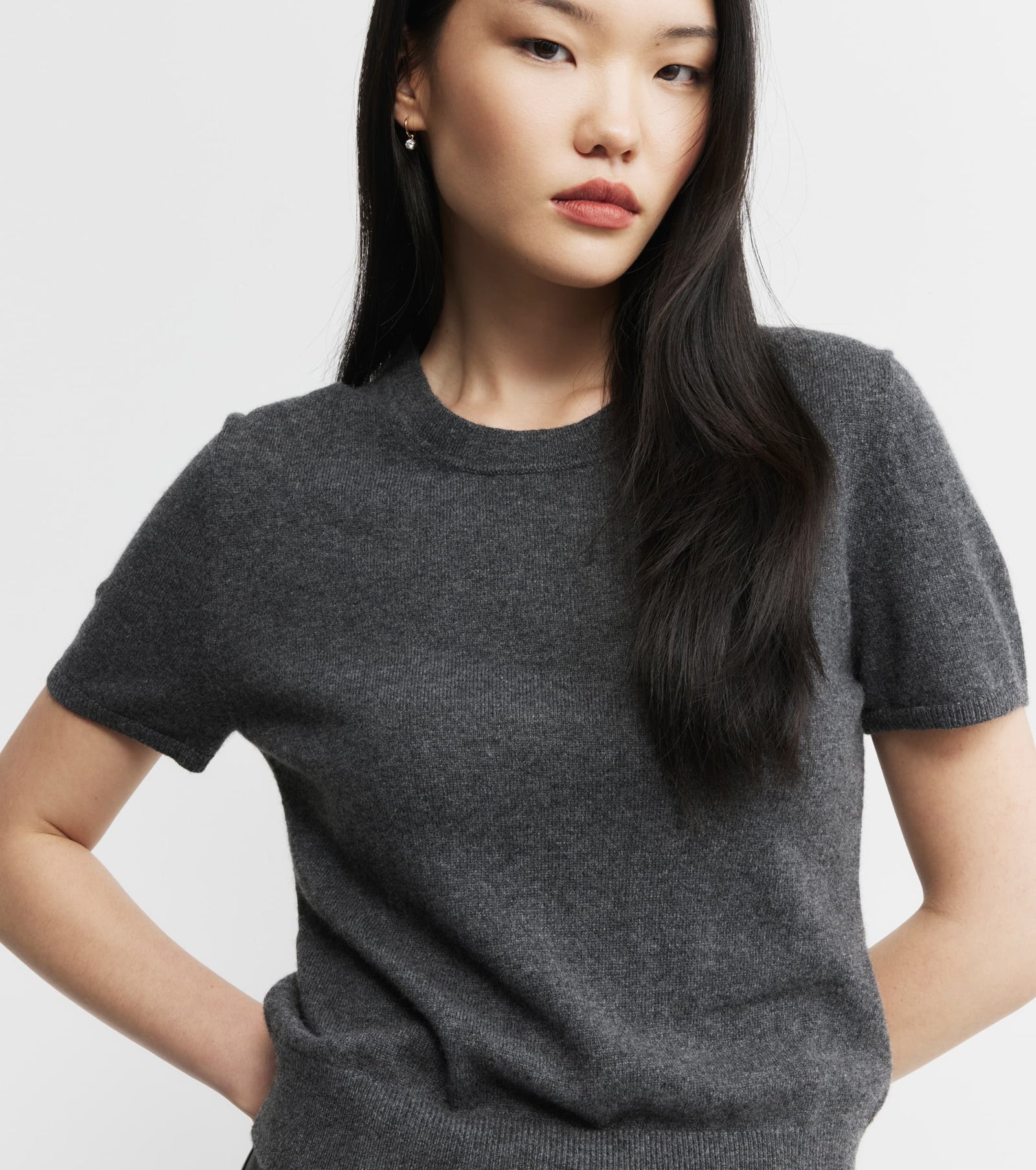 Cashmere Slim Fit Tee - Carbon