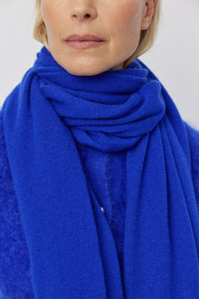  Cashmere Travel Wrap & Bag - Cobalt