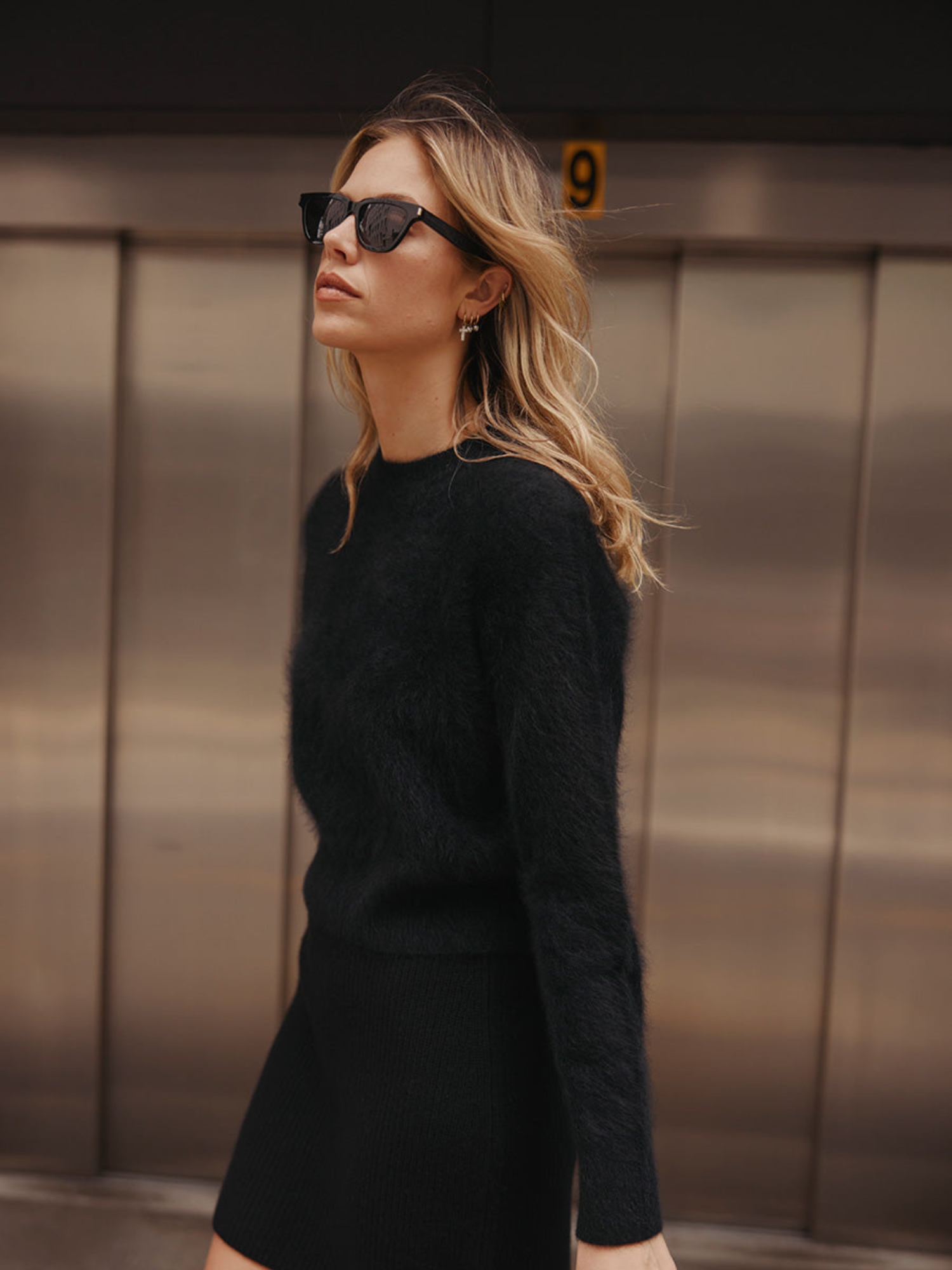 Brushed Cashmere Crew Sweater - Black