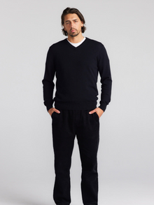  Harrison Cashmere V Neck - Black