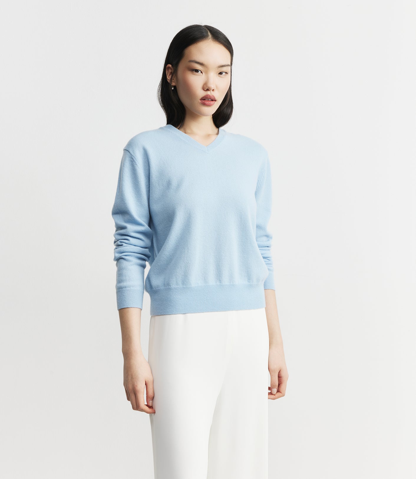 Signature Cashmere V-Neck - Sky Blue