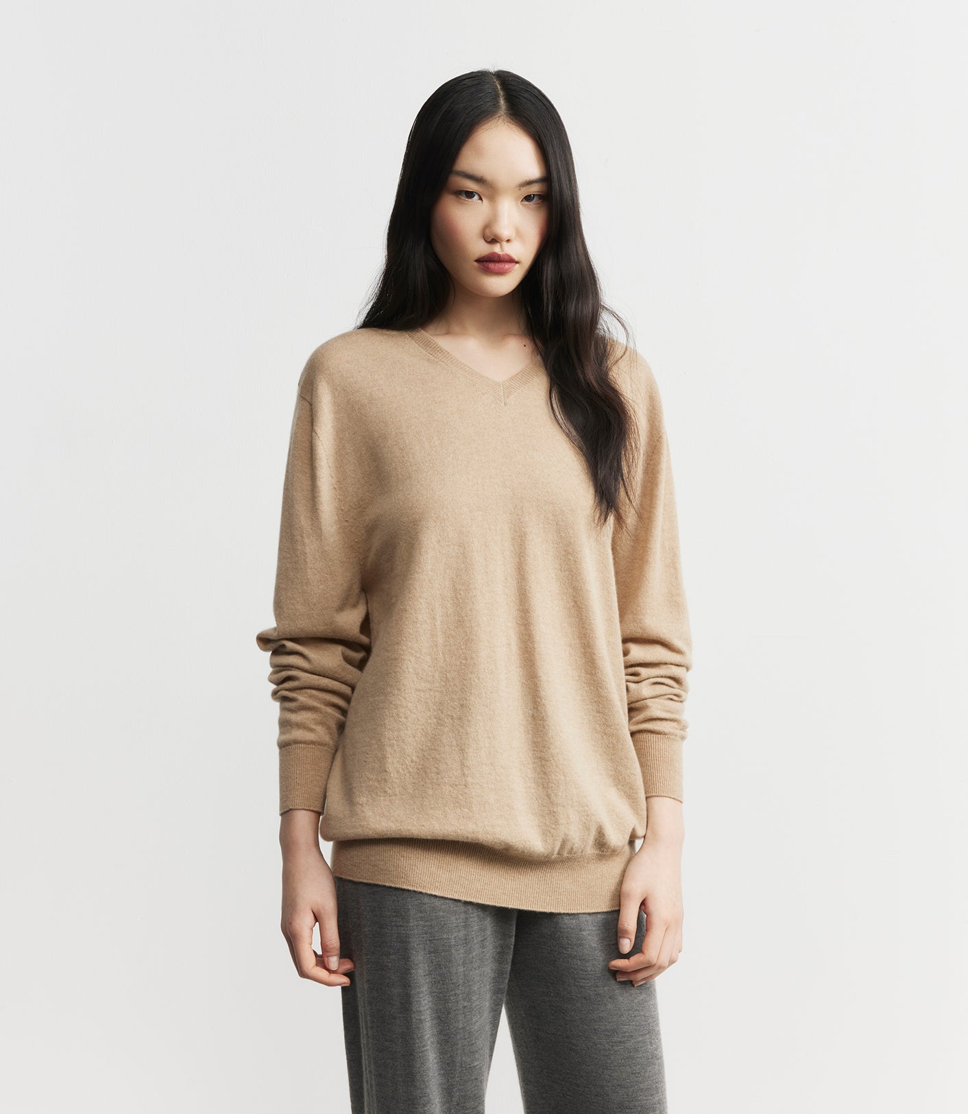 Signature Relaxed Cashmere V-Neck - Birch
