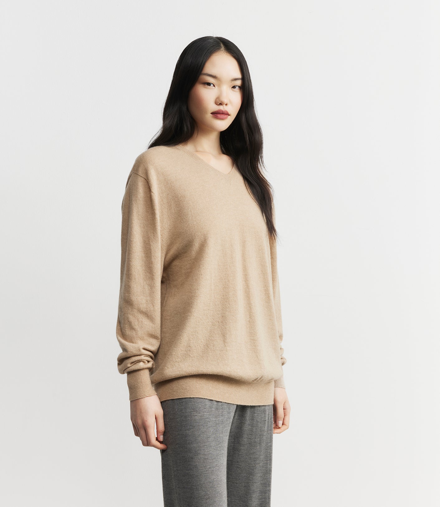 Signature Relaxed Cashmere V-Neck - Birch